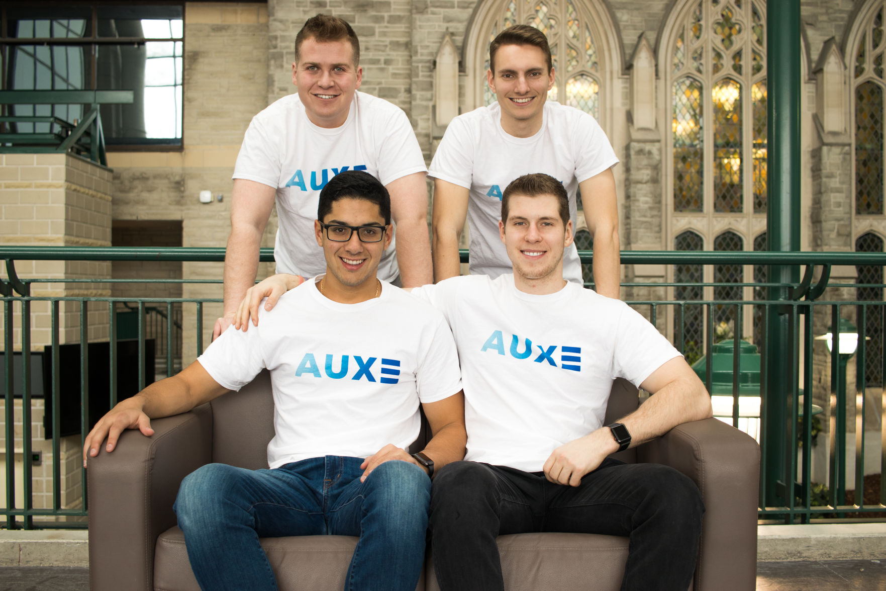 Auxe phone repair company (Photo 1)